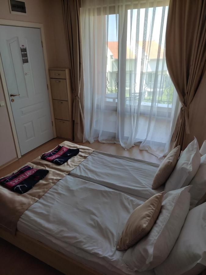 Prestige Fort Beach Private Apartment-Studio 46 Sveti Vlas Esterno foto
