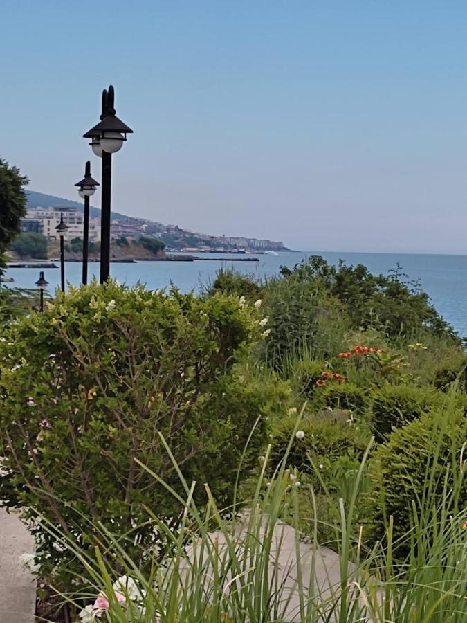 Prestige Fort Beach Private Apartment-Studio 46 Sveti Vlas Esterno foto